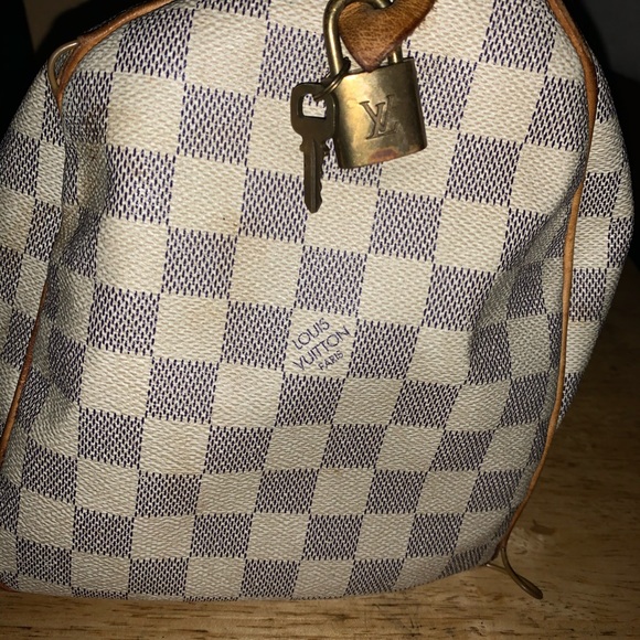 100% authentic Louis Vuitton Speedy 30 Bag - Picture 11 of 11